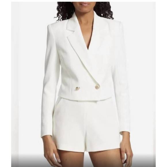 NEW GENERATION LOVE clara cropped blazer in white - Picture 2 of 2